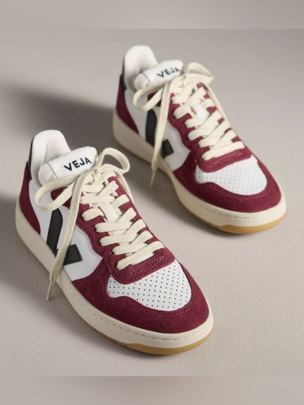 NIB. Veja V-10 Women’s Sneakers, White/Black/Amaranth, Size US 8 / EU 39